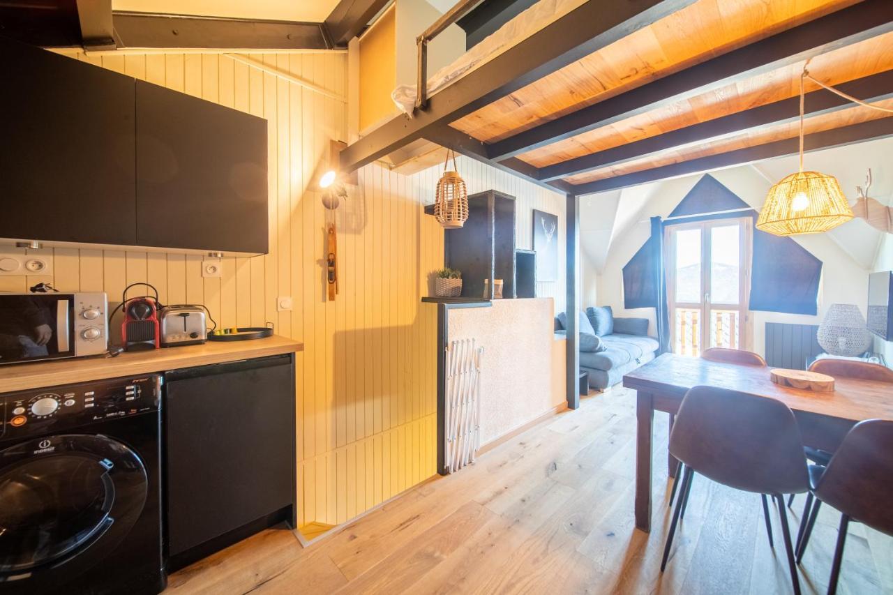 Le Cerf - Duplex Avec Superbe Vue Montagne Apartment Les Angles  Exterior photo