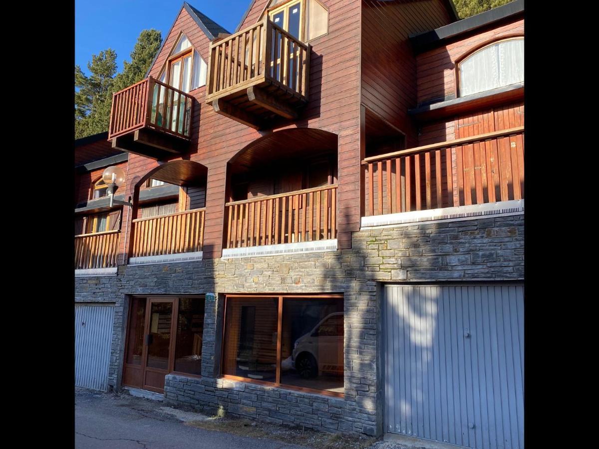 Le Cerf - Duplex Avec Superbe Vue Montagne Apartment Les Angles  Exterior photo